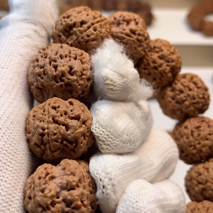 吊坠金刚菩提冠*23尺寸蜂王