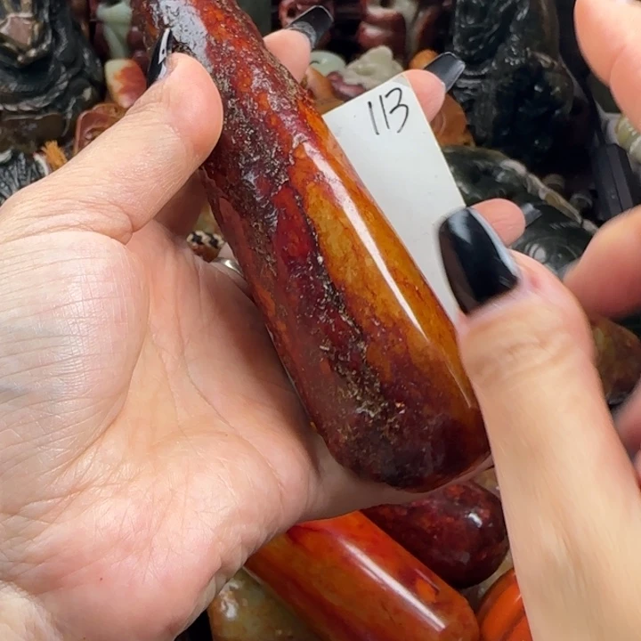 未镶嵌透闪石质玉珠宝奇石