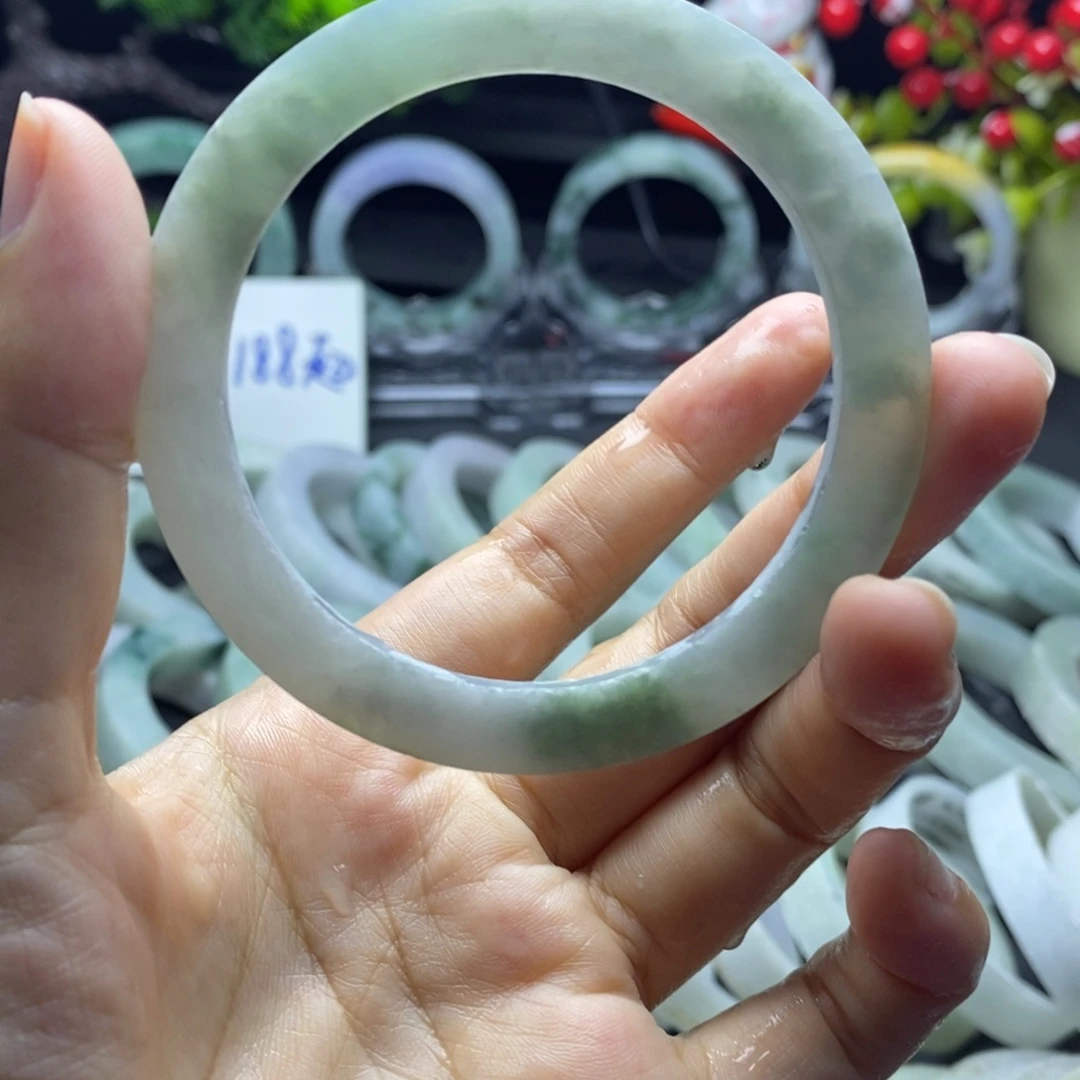 未镶嵌手镯定制翡翠