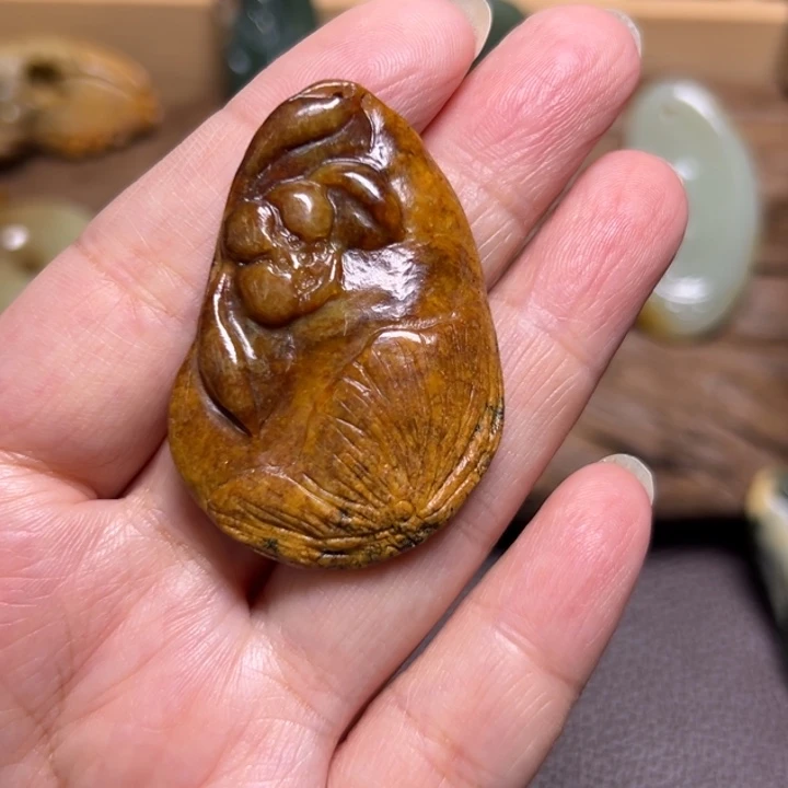 岫岩河磨玉（透闪石质玉）未镶嵌颈饰