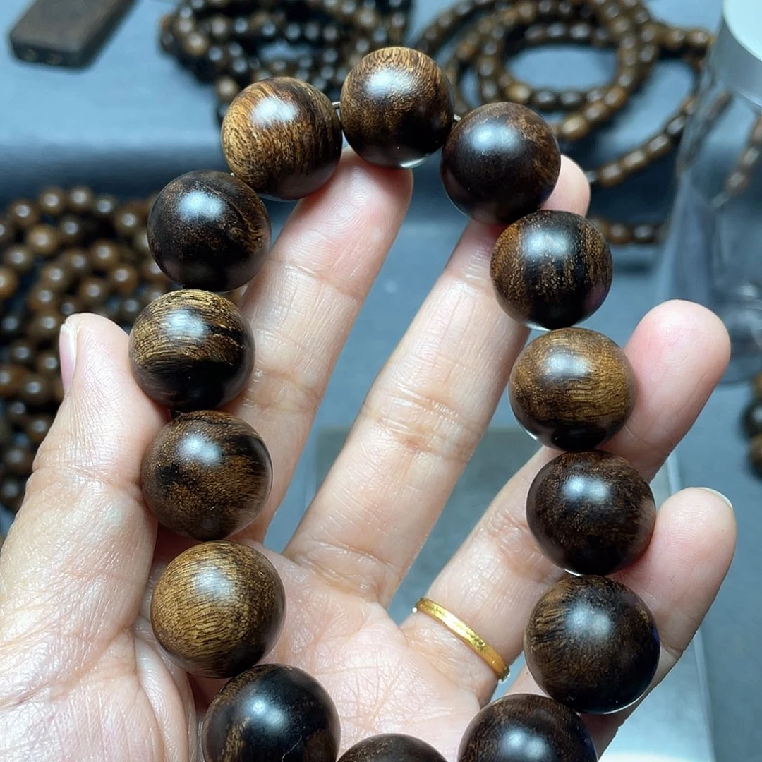 沉香手串白棋瘤疤1.6