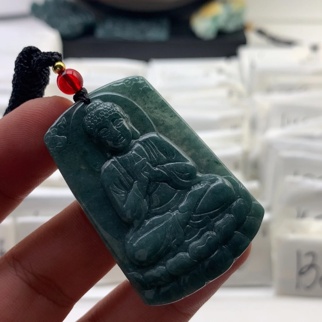 颈饰未镶嵌翡翠大日