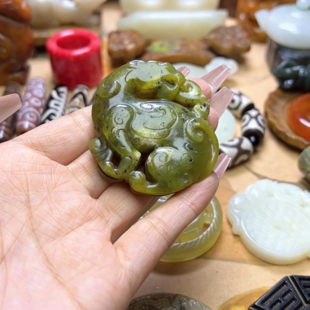 【闪购商品】蛇纹石玉颈饰未镶嵌