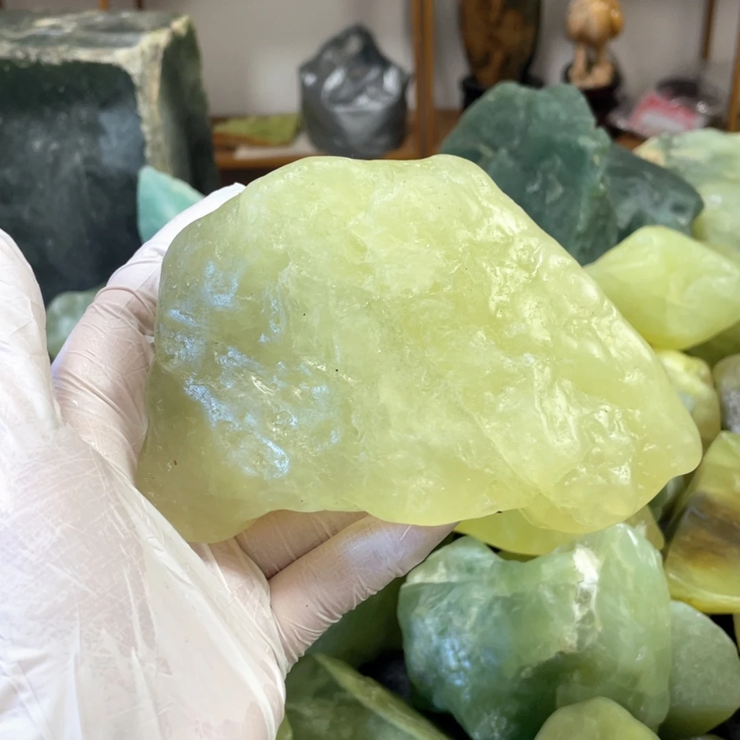 蛇纹石玉未镶嵌中国四大名玉简易