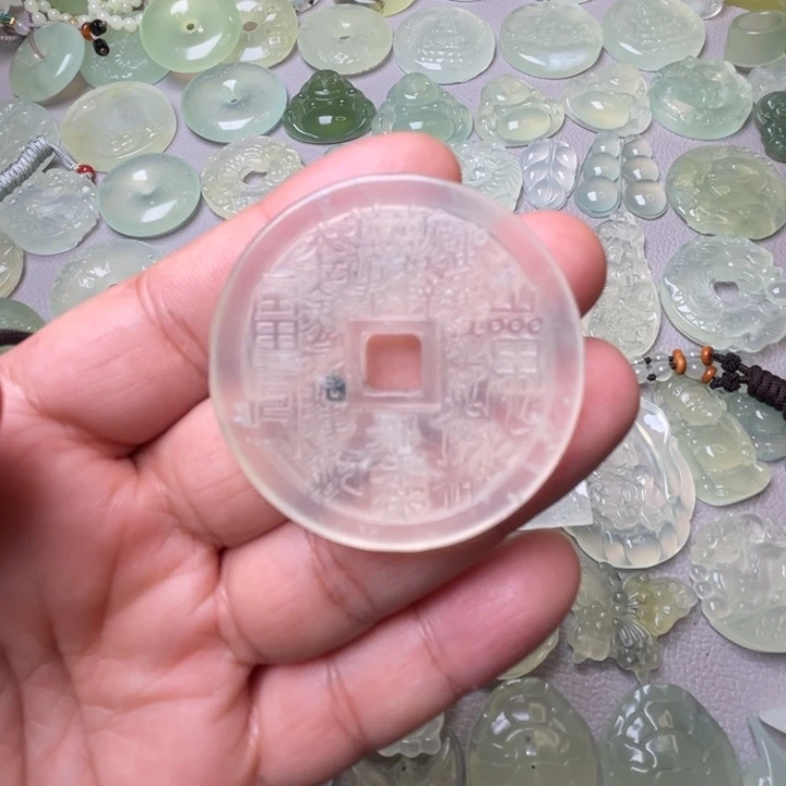 岫玉吊坠(赠链)未镶嵌开*