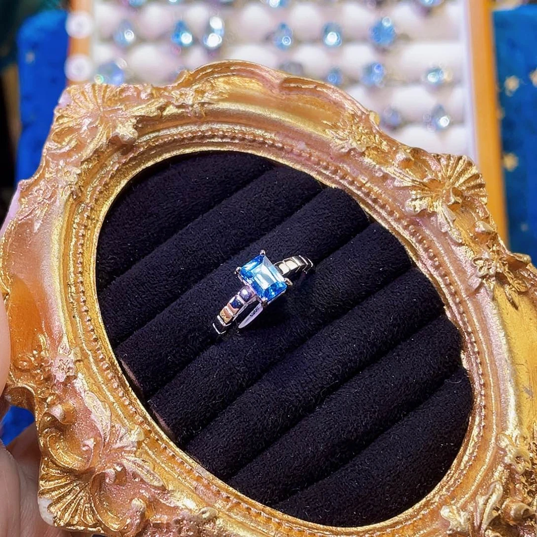 925银合成立方氧化锆伦敦蓝戒指