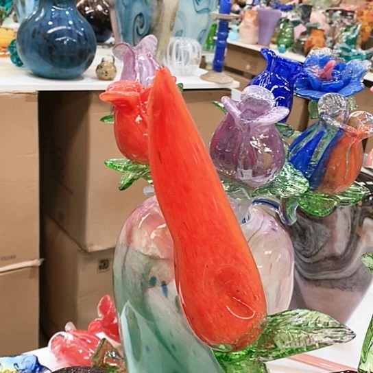 琉璃花瓶高45厘米宽9厘米