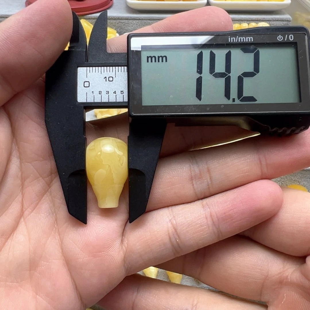 琥珀裸石未镶嵌烟****漫