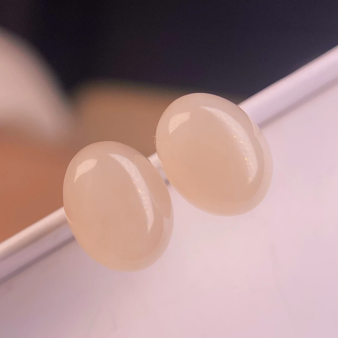 天然和田玉青海料藕粉熟粉18K金蛋面耳钉耳针耳饰经典百搭女@0119