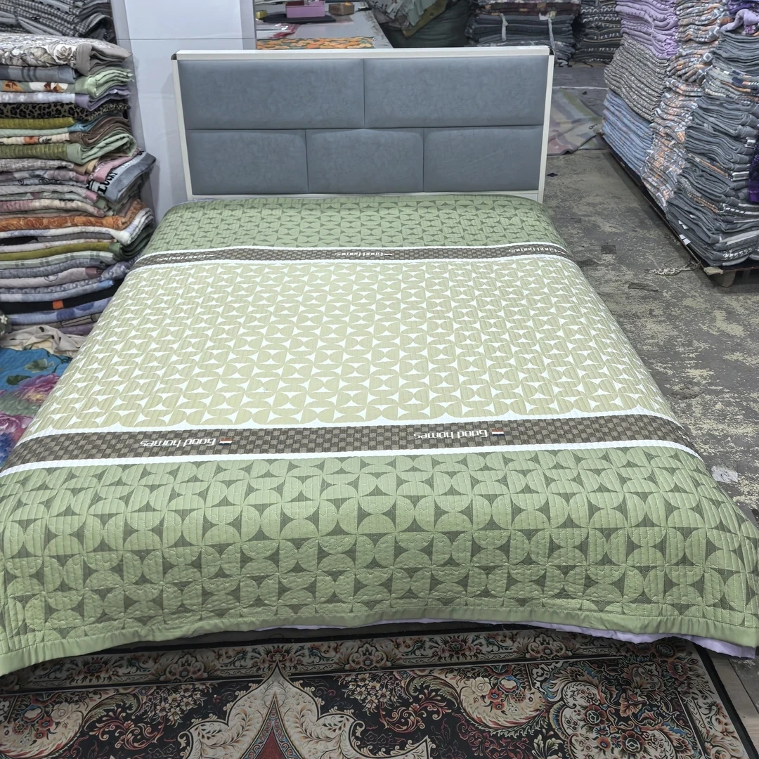 莫小柔宽边床盖（帝凡绿）2米✕2.3米