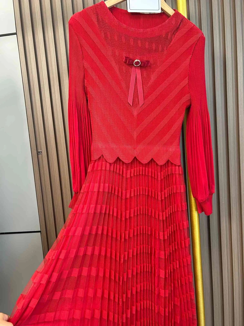 【文文家】SK8204蕾丝圆领半透手袖连衣裙&春季轻奢女装