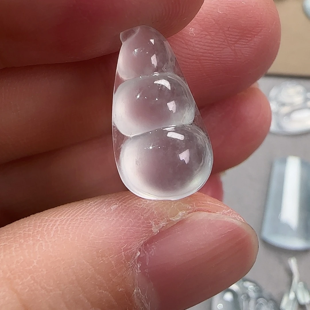 翡翠未镶嵌颈饰