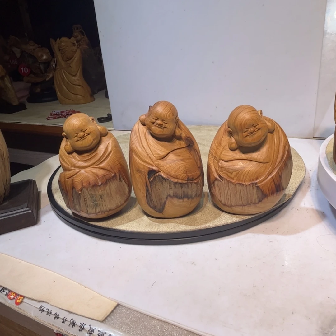 柏木迪*来高度重视发展环境工作人员