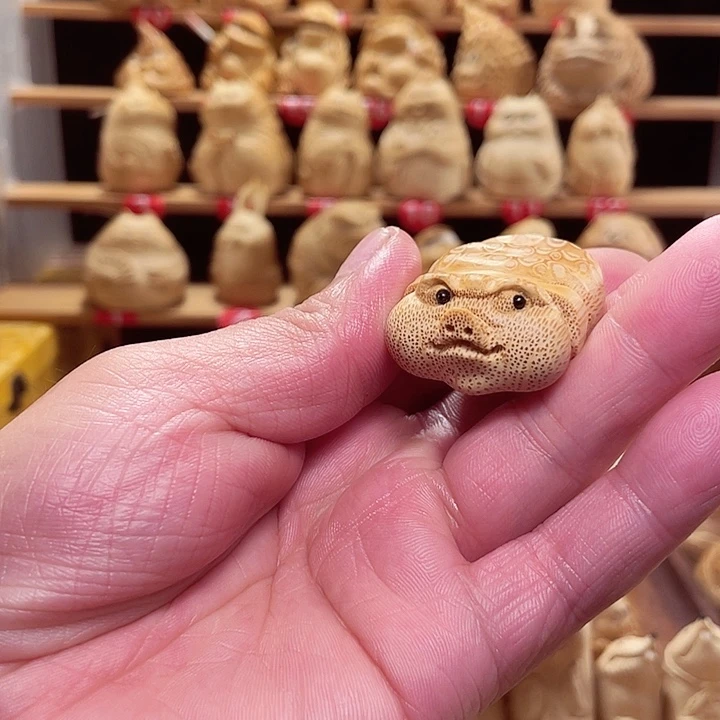 竹竹根雕小猪手把件