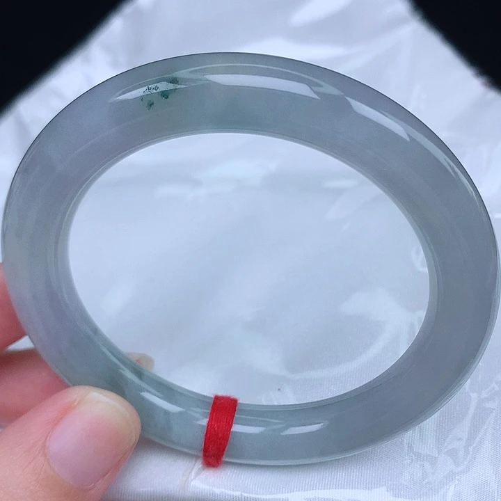未镶嵌手镯（圆镯）翡翠天然