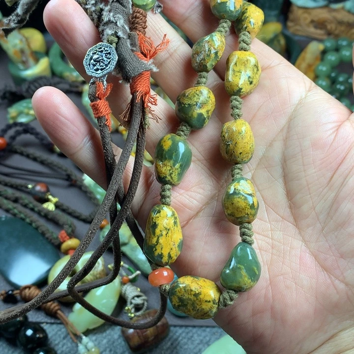 吊坠(赠链)未镶嵌岫岩河磨玉（透闪石质玉）*️**