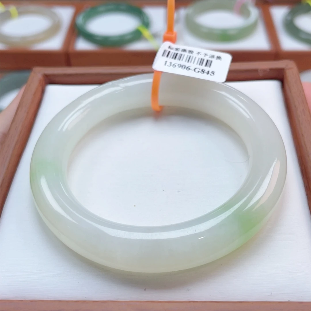 【闪购商品】未镶嵌手镯和田玉和田玉55