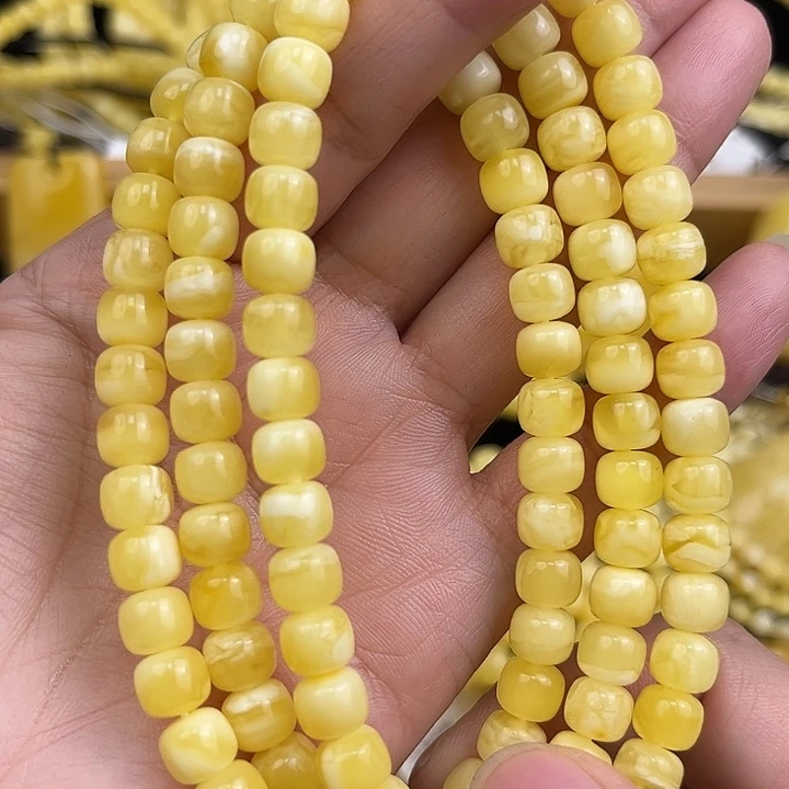 琥珀未镶嵌颈饰琥珀