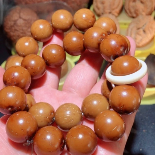 文玩核桃把件延*紫金鼠手串两条