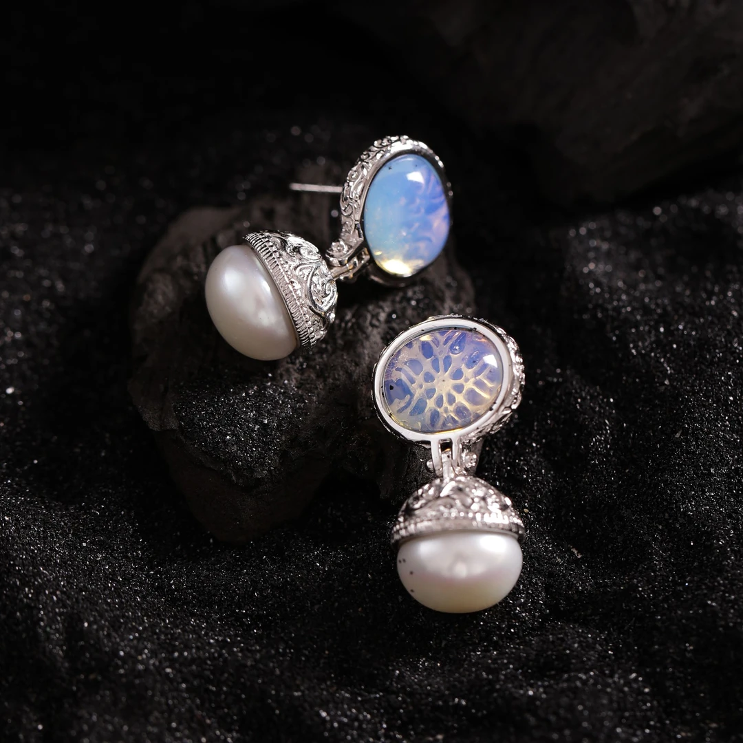 925银耳饰 E22946 淡蓝蛋形唐草白珠珠耳环