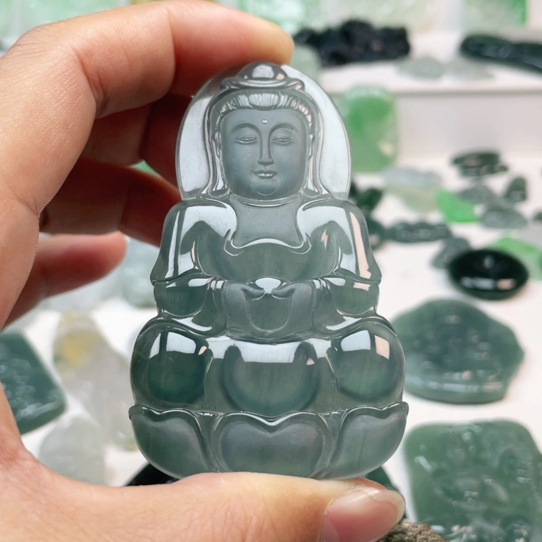 翡翠颈饰未镶嵌观音