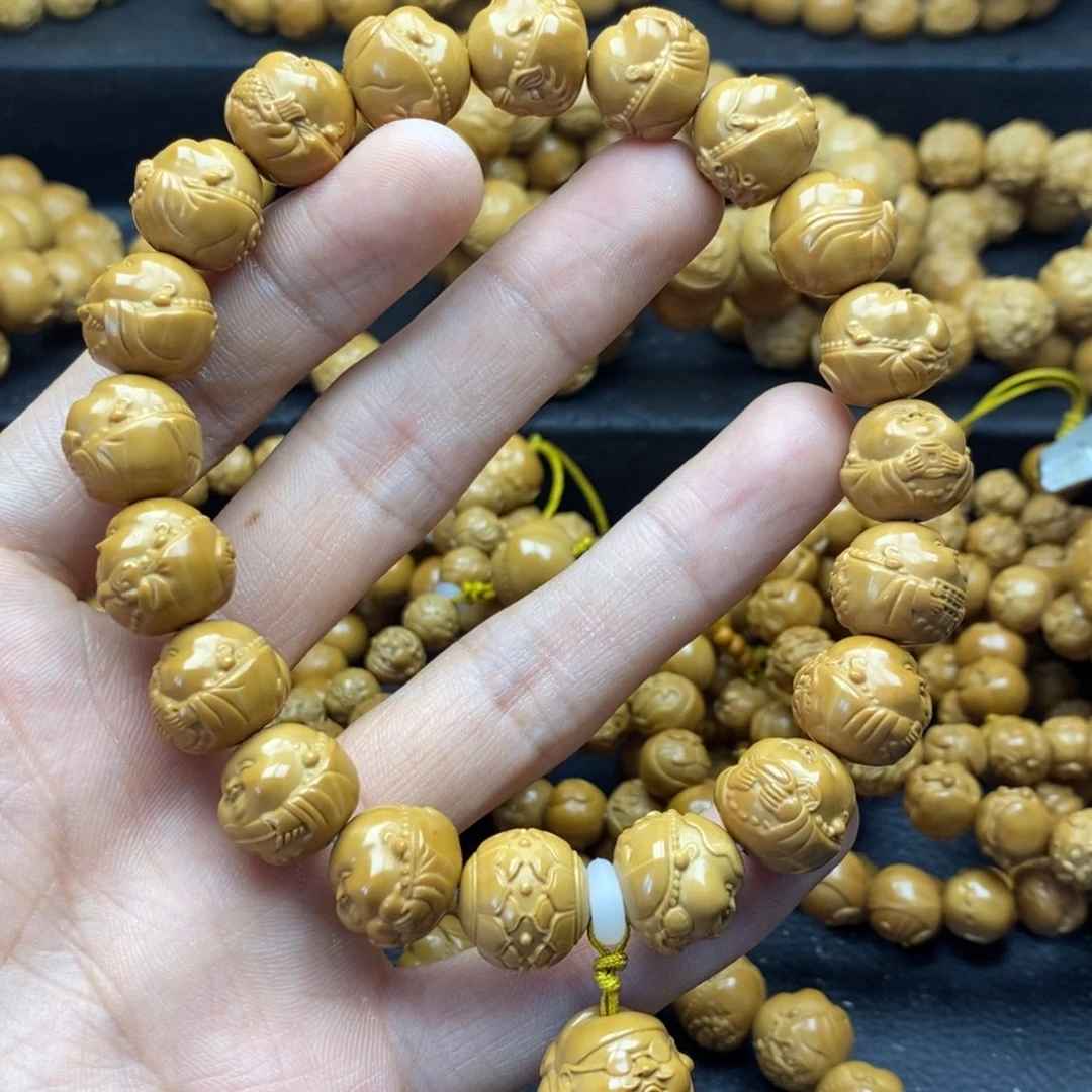 吊坠猴头核桃多宝弥勒佛