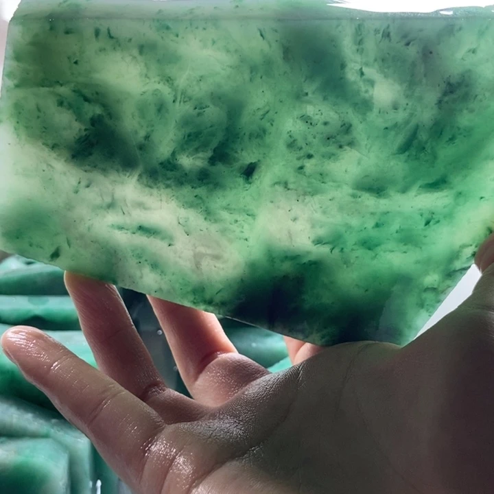 春***开定制石英质玉（非洲翠）