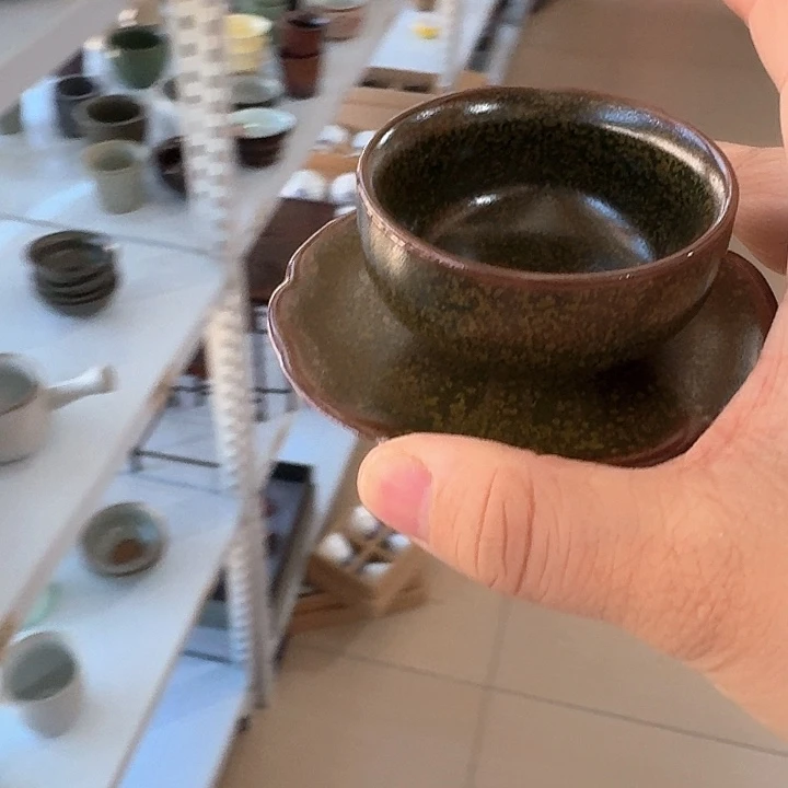 品茗杯一个，瓷。。。品茗赏