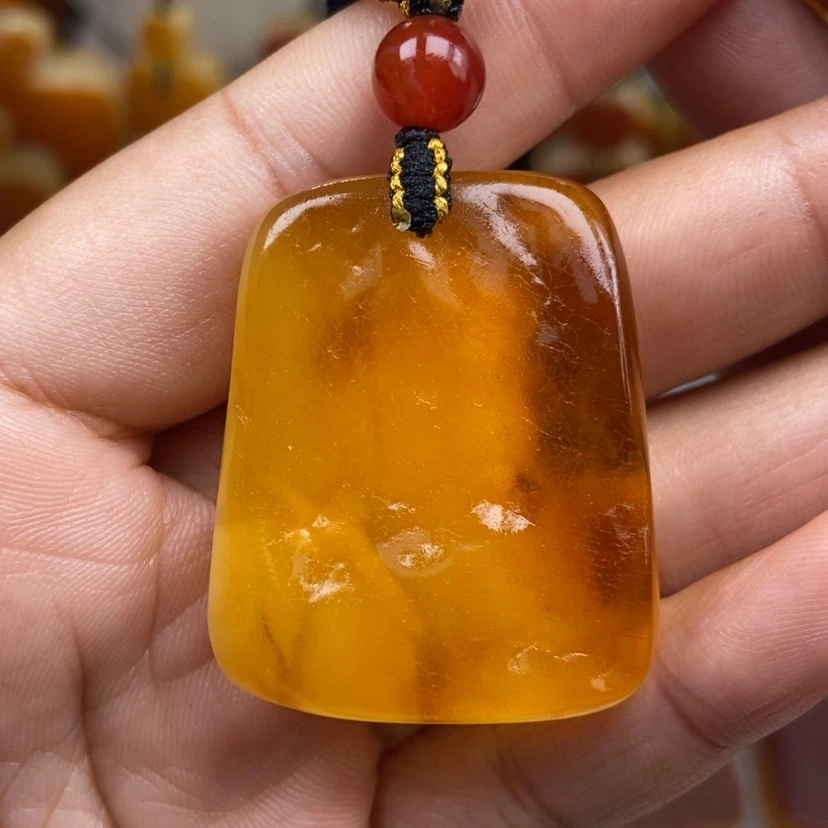 【闪购商品】琥珀颈饰未镶嵌