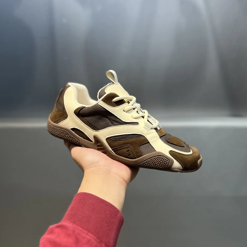 软底舒适轻质运动鞋时尚百搭男士潮流黑白系休闲鞋2025轻奢新款夏