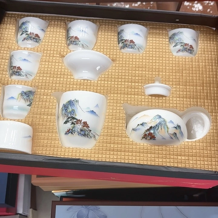 孤品茶具套装等。