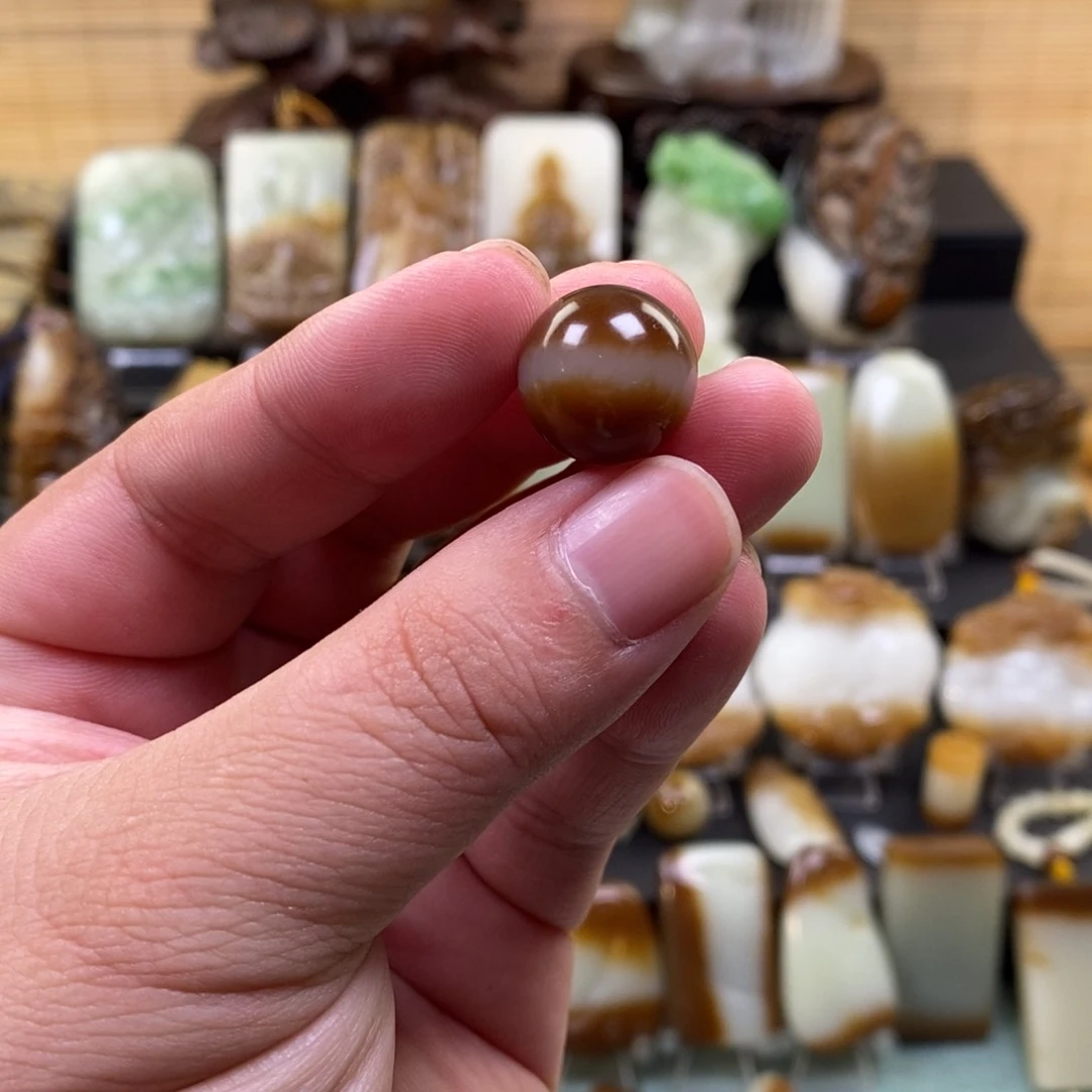 颈饰未镶嵌和田玉