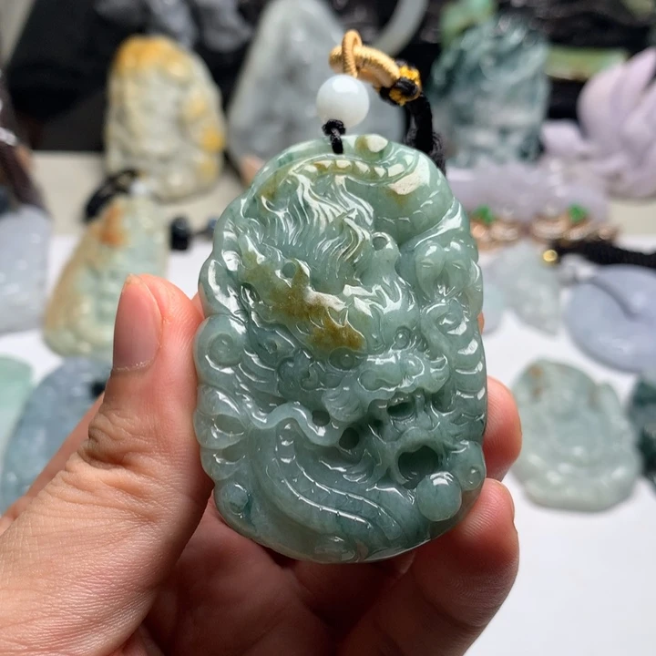 翡翠未镶嵌颈饰龙22