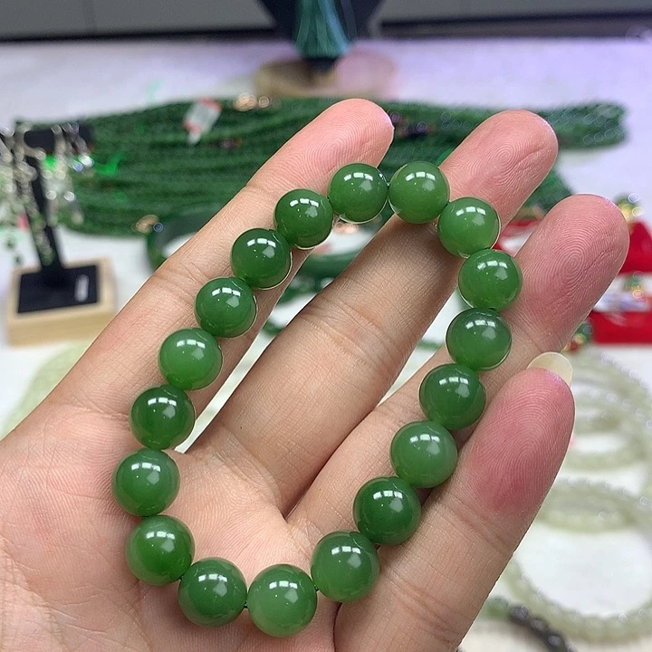 和田玉（碧玉）未镶嵌珠宝奇石