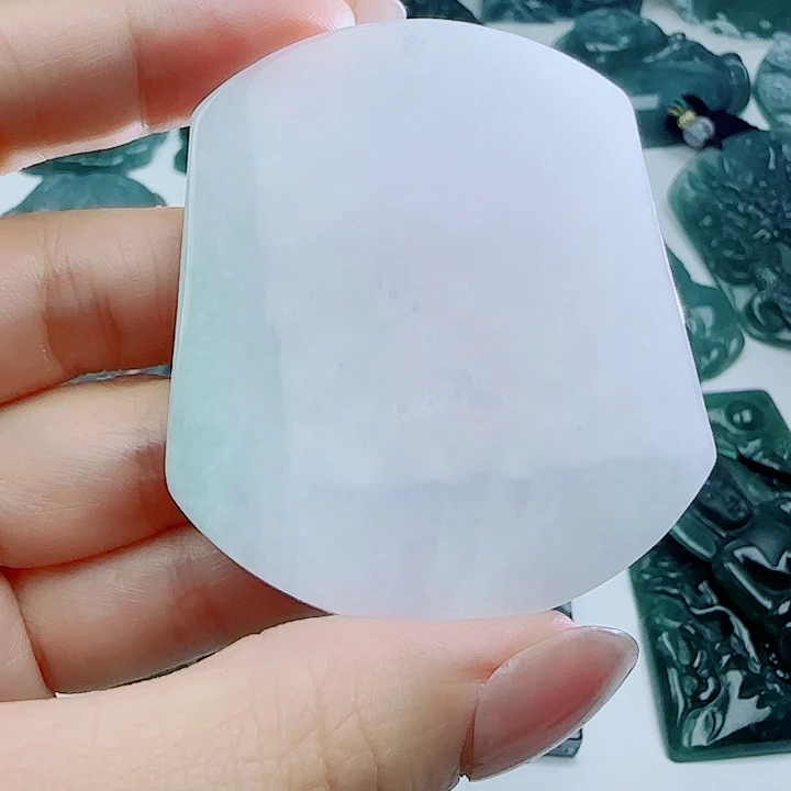 翡翠未镶嵌颈饰多样性发货天然的A货翡翠