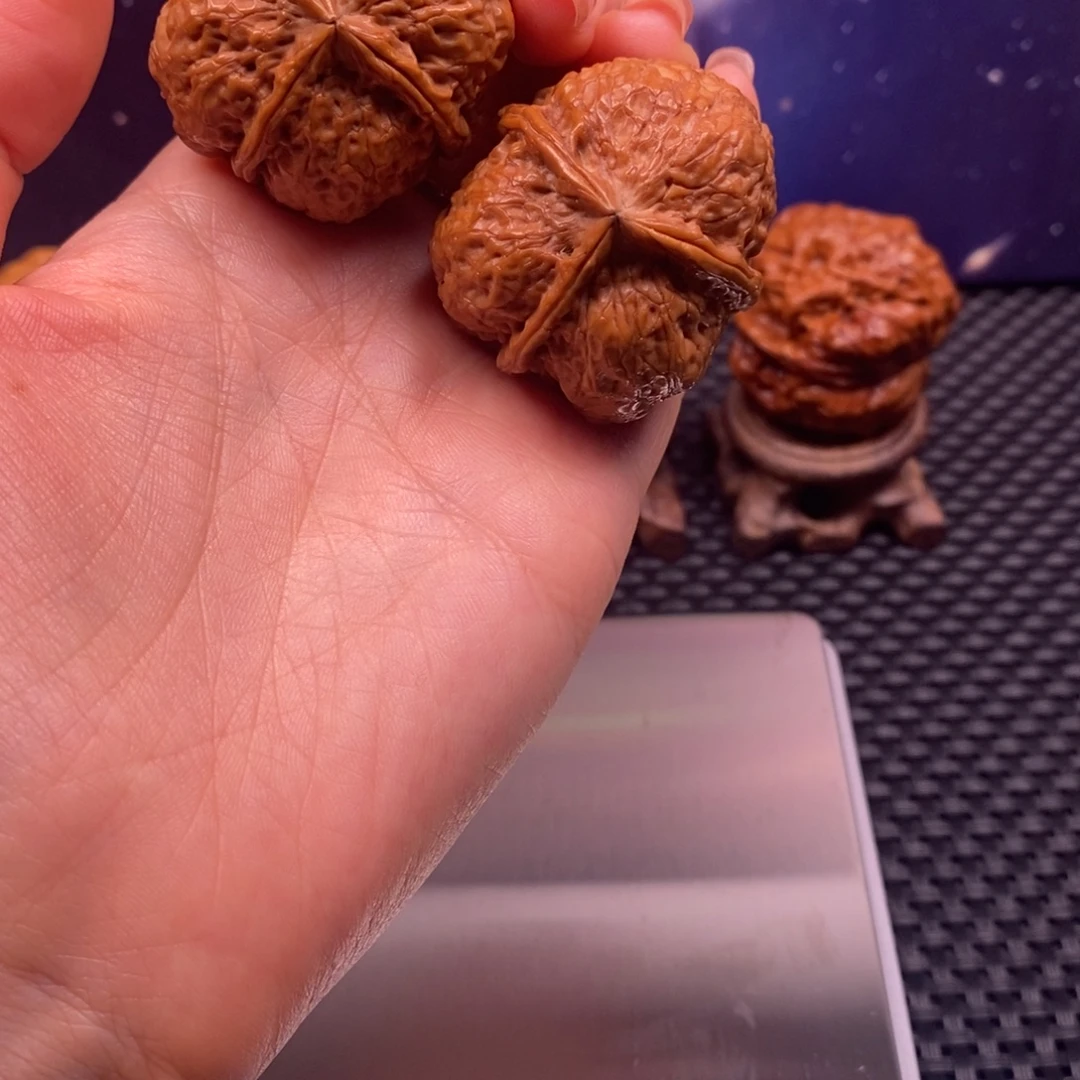 把件文玩核桃龙骨三棱