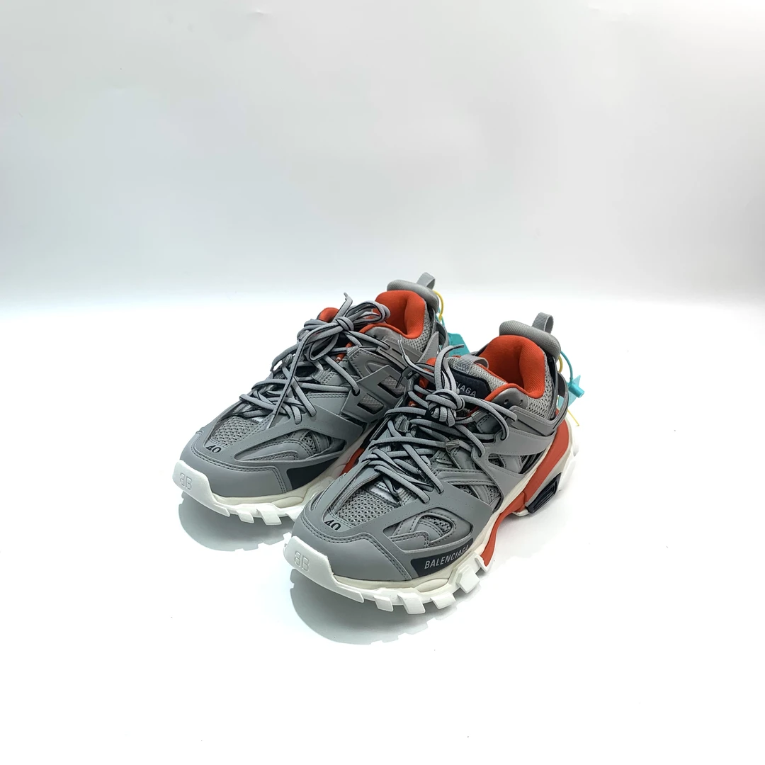 未使用 Balenciaga/巴黎世家 40码 灰色Track1.0LED老爹鞋bl0543
