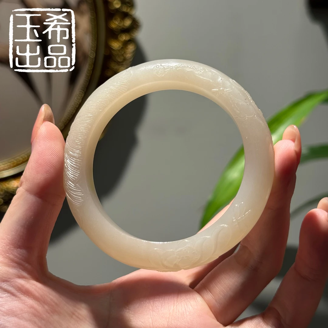珍藏级 和田玉 青海野牛沟 藕粉 雕花手镯 55+mm  Y553