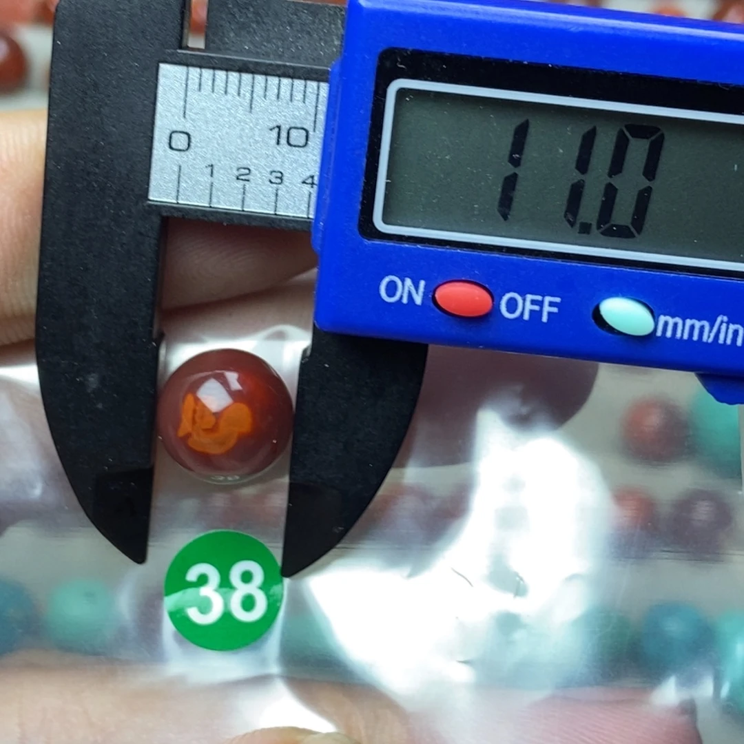 南红玛瑙未镶嵌南红玛瑙有瑕疵