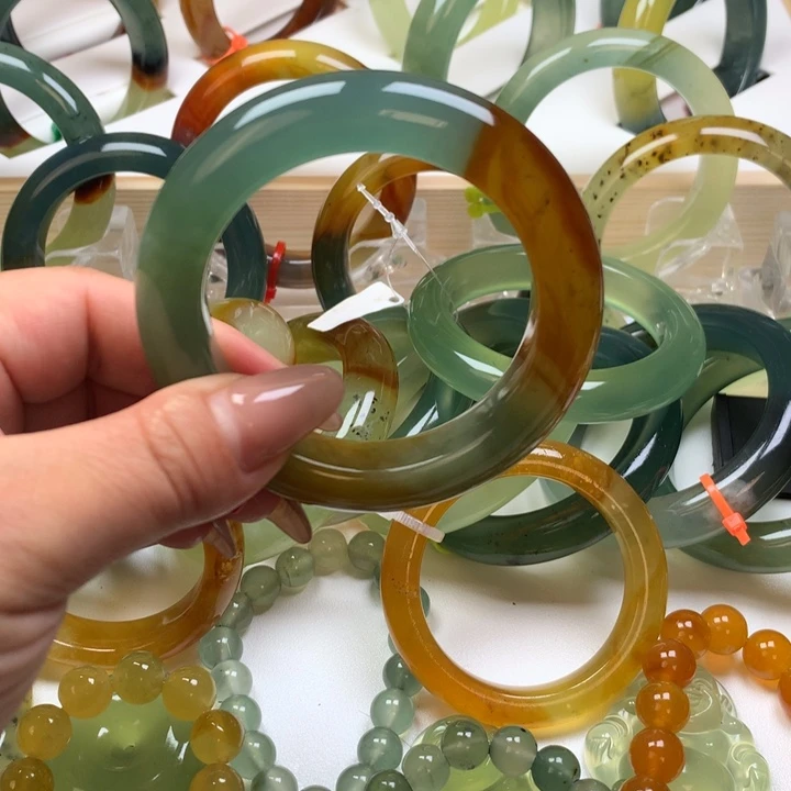 岫玉未镶嵌手镯54圈口