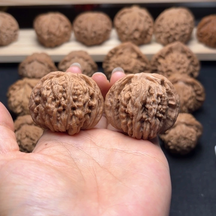 文玩核桃把件42四座楼