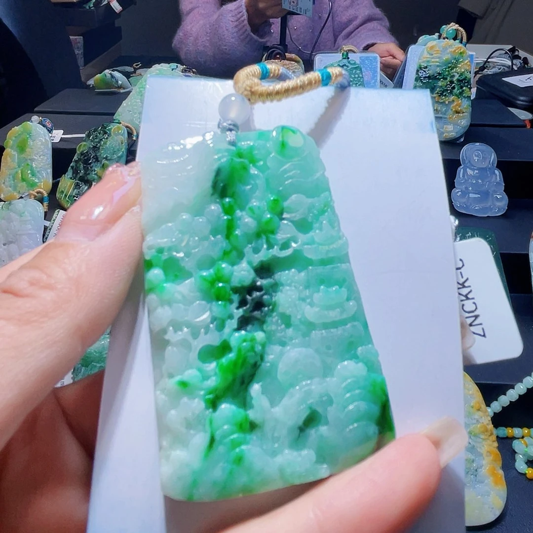 颈饰未镶嵌翡翠翡翠