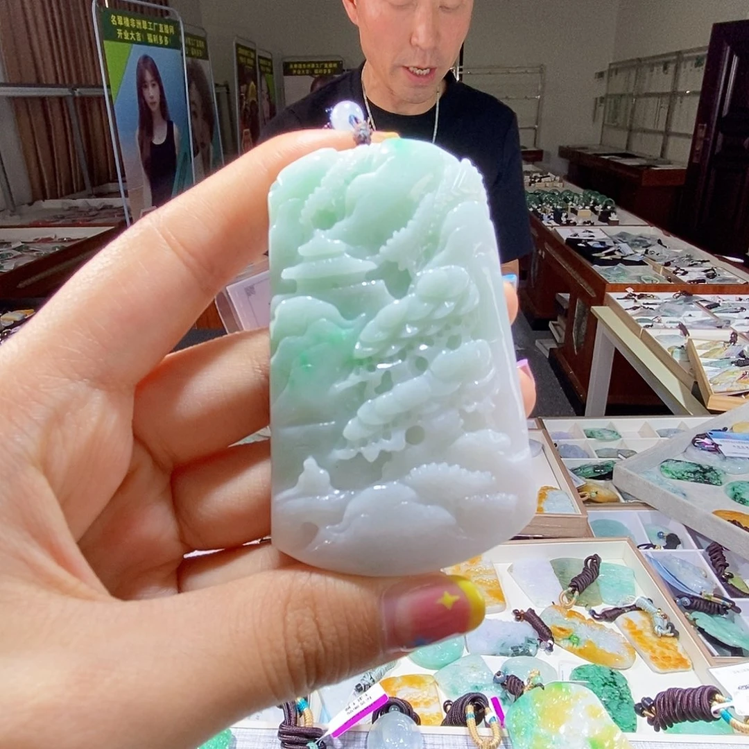 翡翠未镶嵌颈饰翡翠