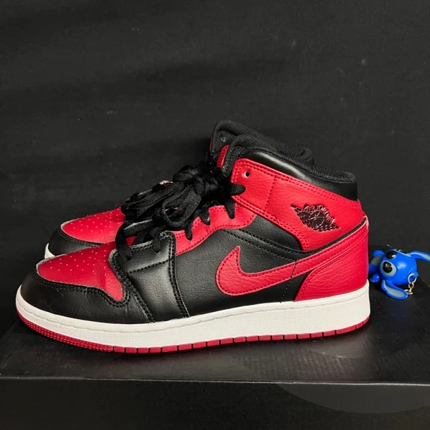 40码丨AJ1 黑红 保正 假一赔四 简陋 九五新