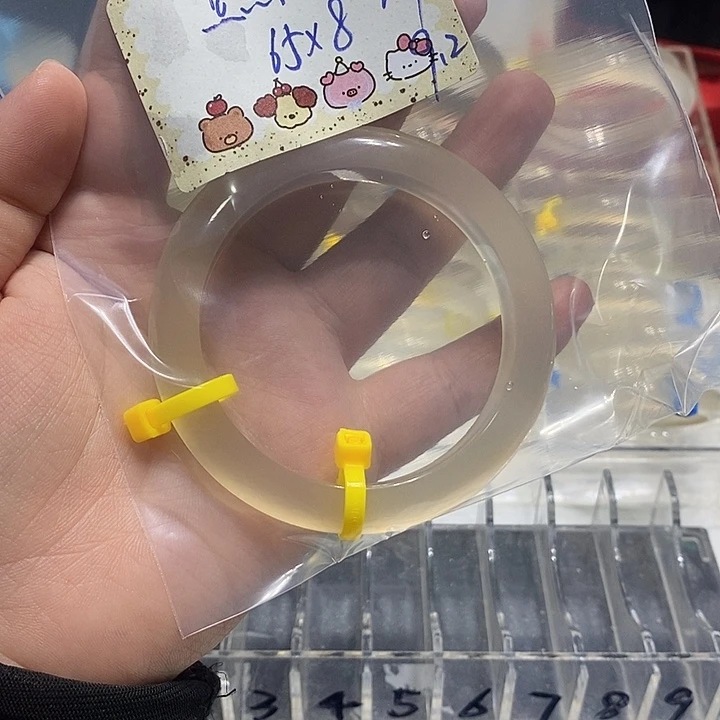 玛瑙/玉髓手镯未镶嵌点**.