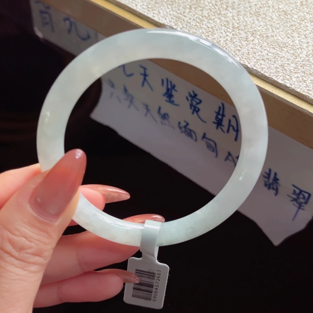 翡翠未镶嵌手镯手镯