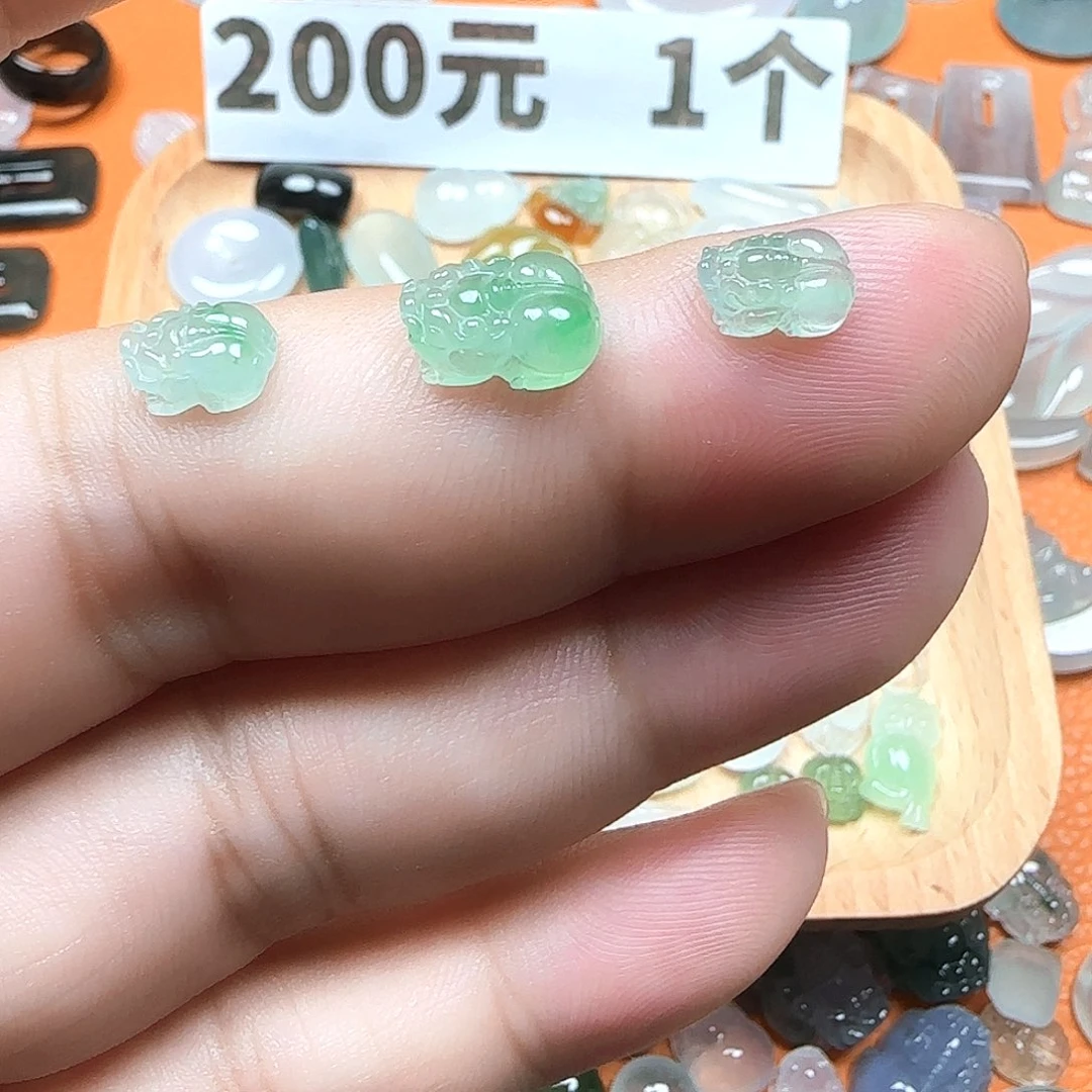 名***宝未镶嵌定制翡翠翡翠