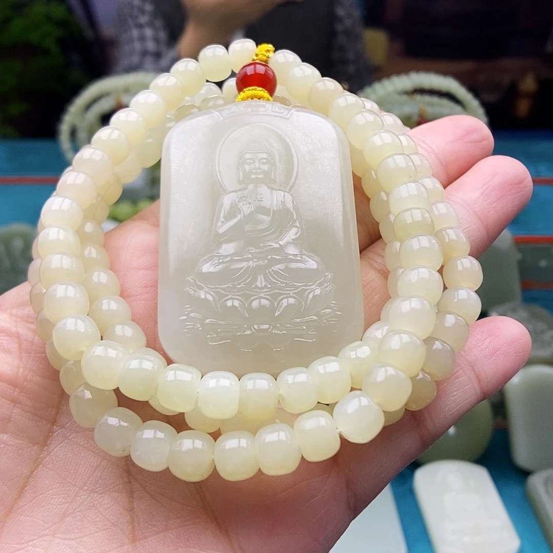 和田玉未镶嵌颈饰属猪属狗佩戴