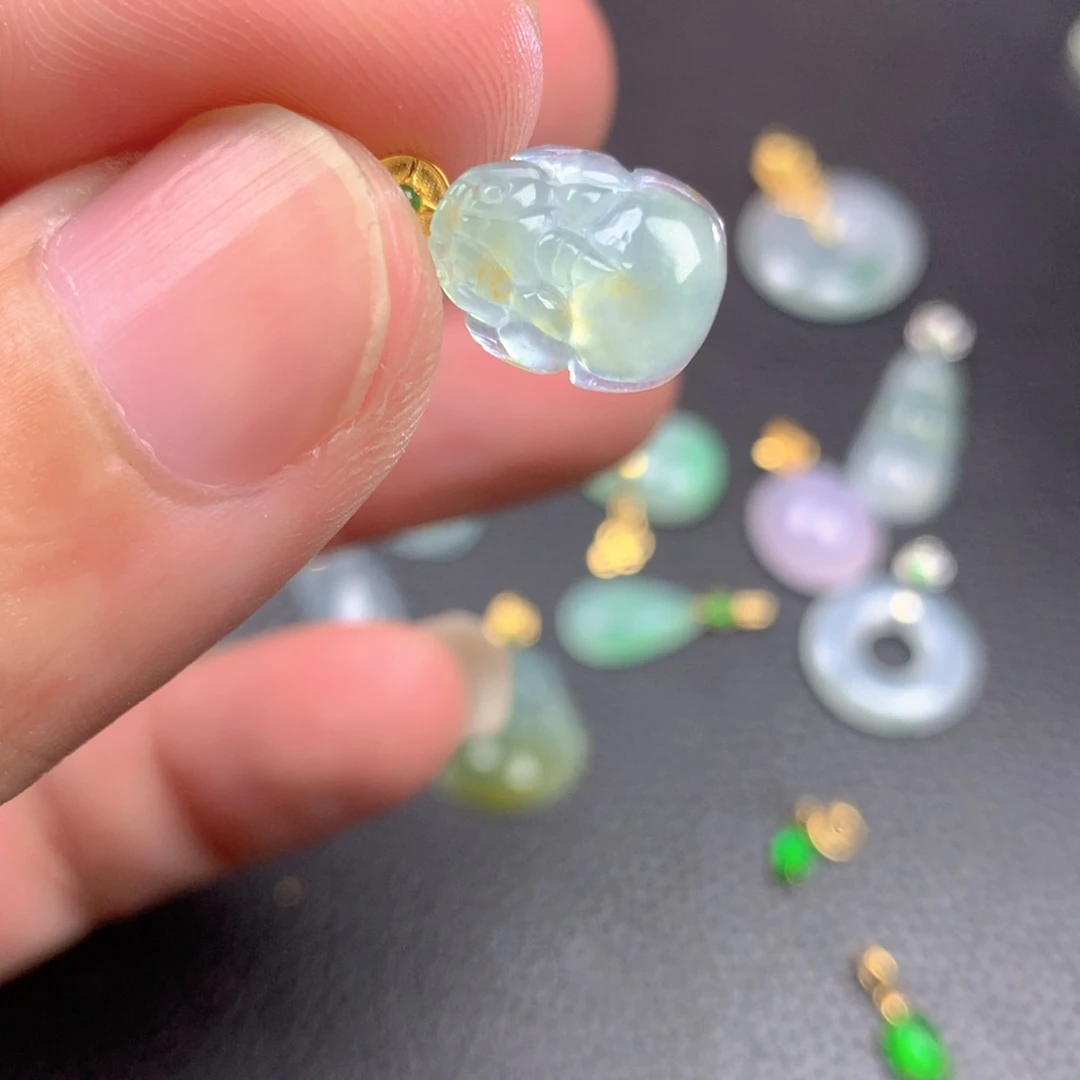 【闪购商品】翡翠18K金镶嵌颈饰翡翠