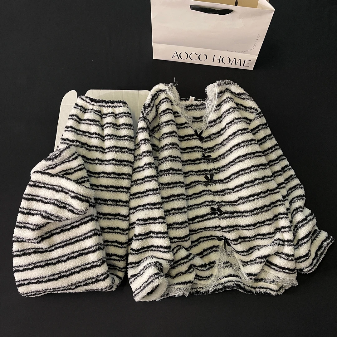 睡衣女秋冬季珊瑚绒大码加厚仿半边绒黑色条纹套装冬天保暖家居服